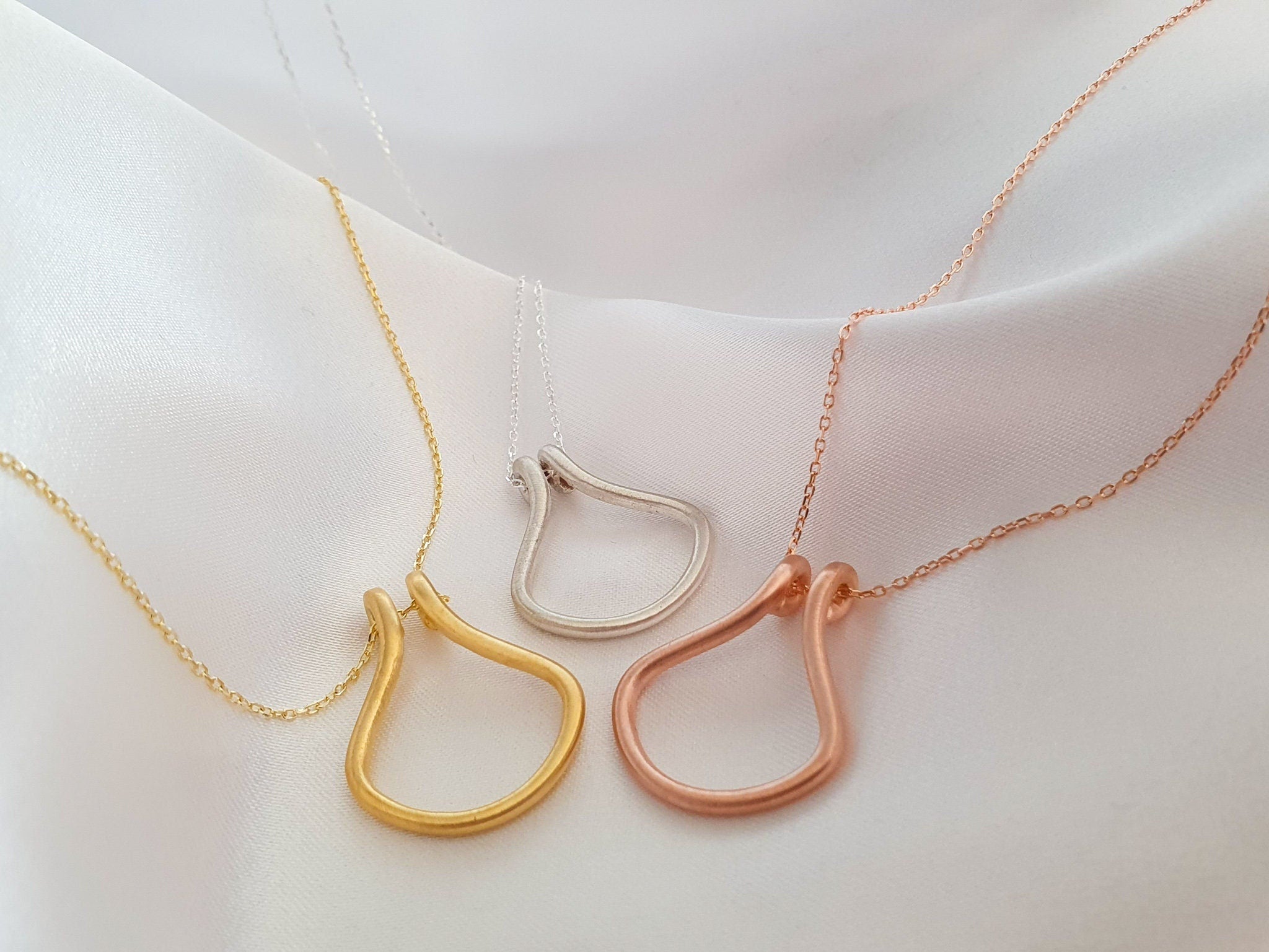 Matte Horsehoe Ring Holder Necklace