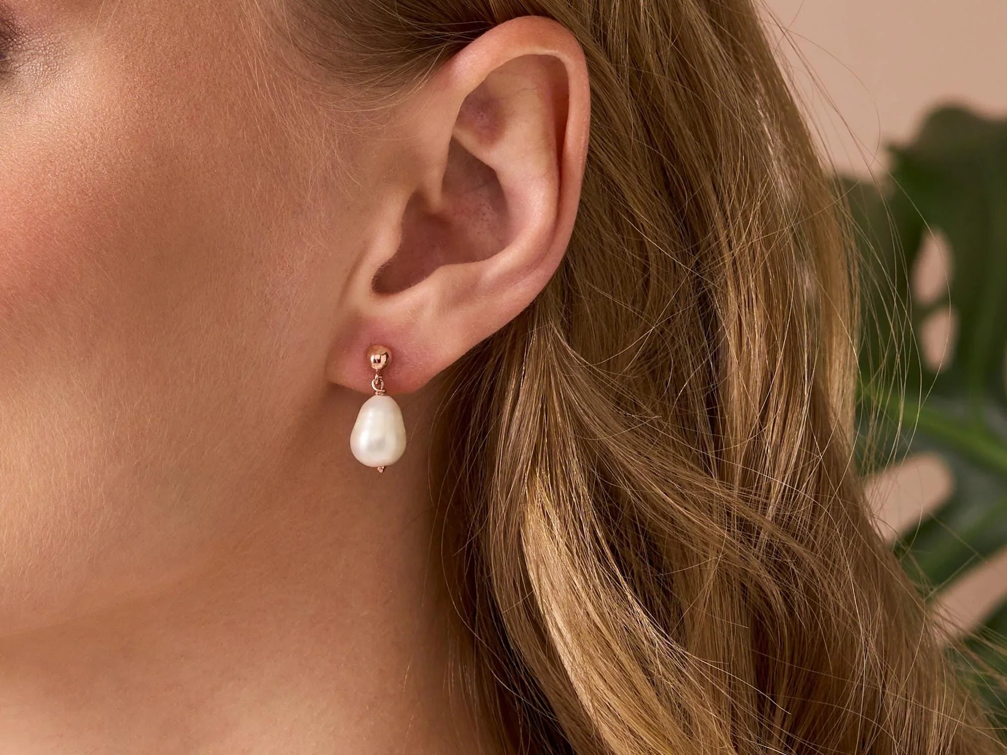 Fresh Water Pearl Stud Earrings