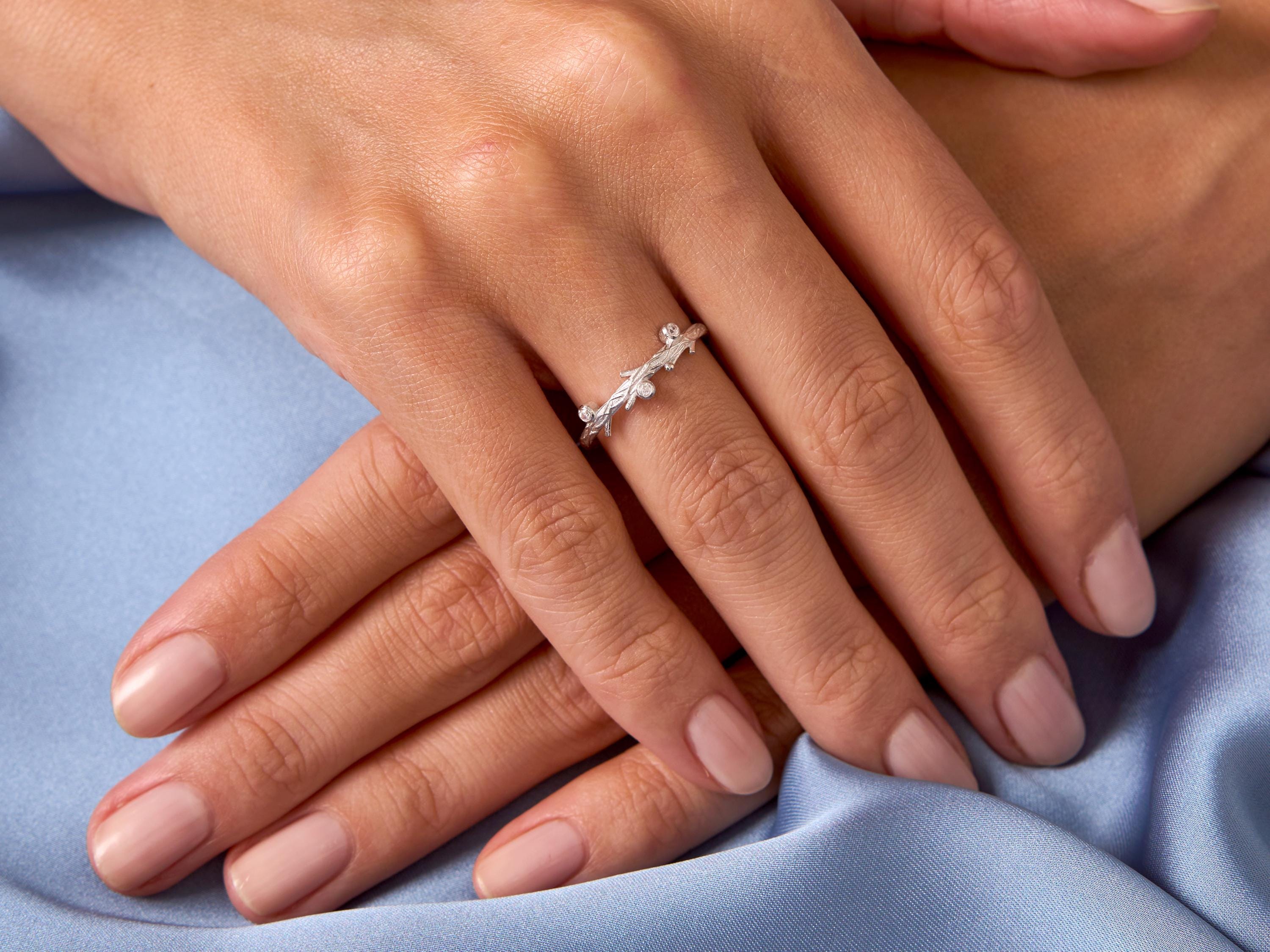 Branch Ring with Simulated Diamonds