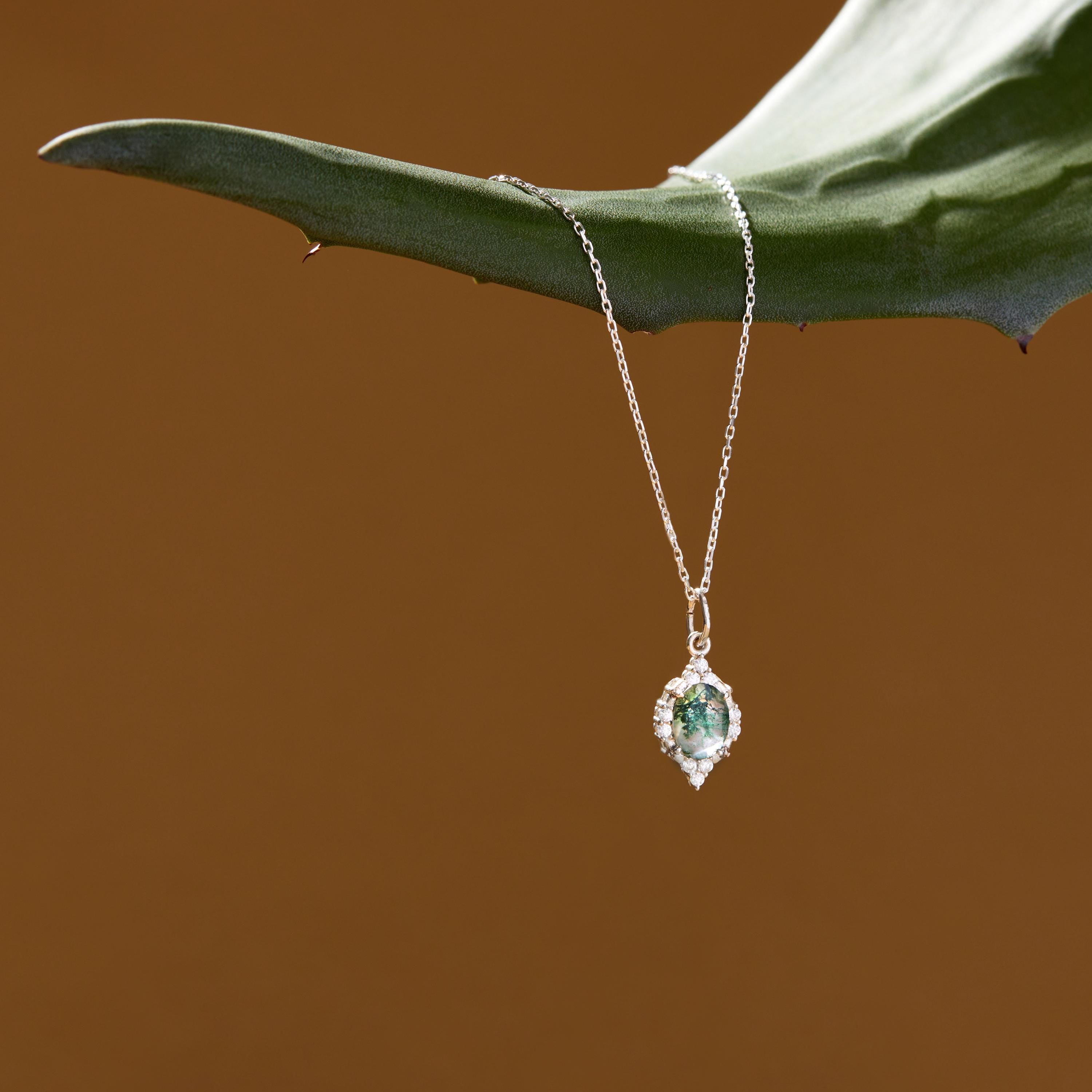 Oval Moss Agate Necklace, Side Stone