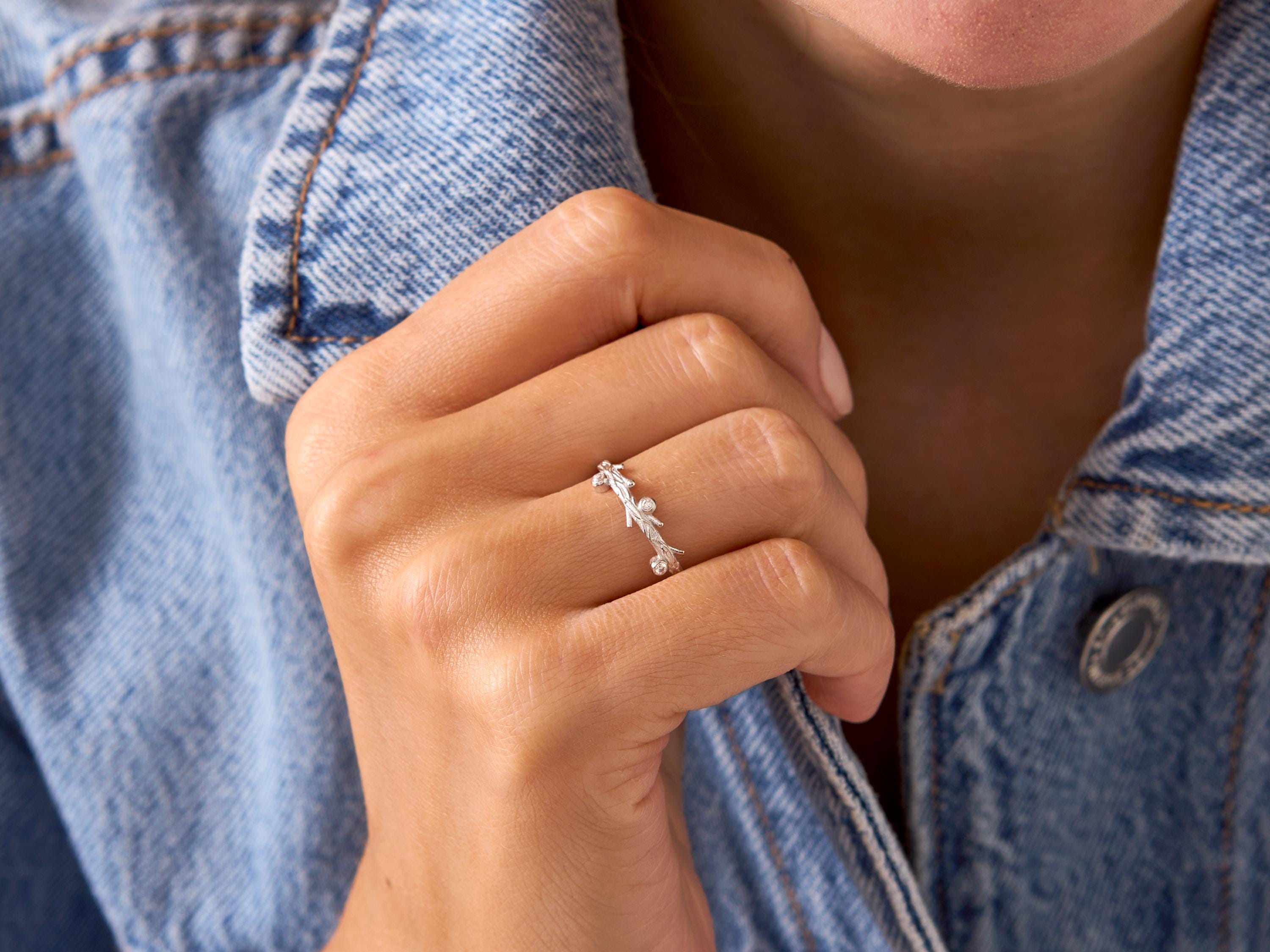 Branch Ring with Simulated Diamonds