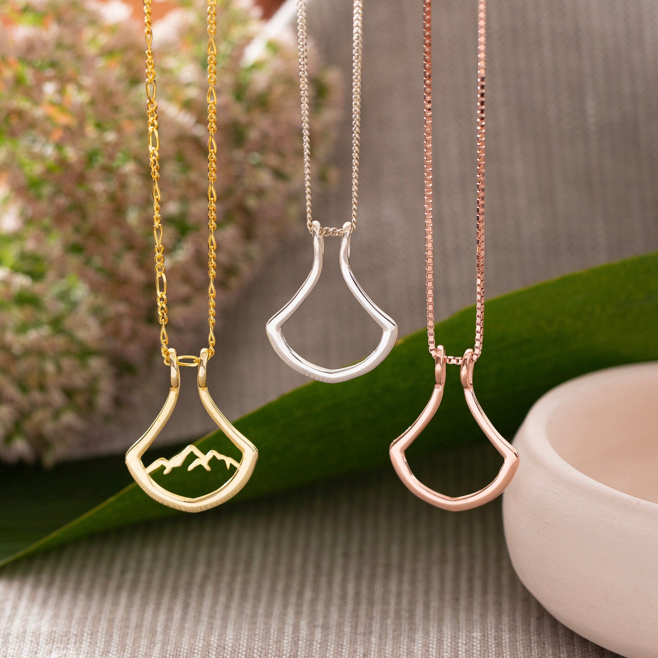 14K Gold Horseshoe Ring Holder Necklace: Unique Ring Keeper